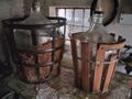 Demižony 50l-20e kovový kôš, 25l-10e drevený kôš,